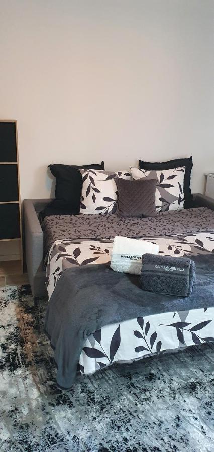 Appartement Lovely 1 Bedroom Vacation With Free Parking. *